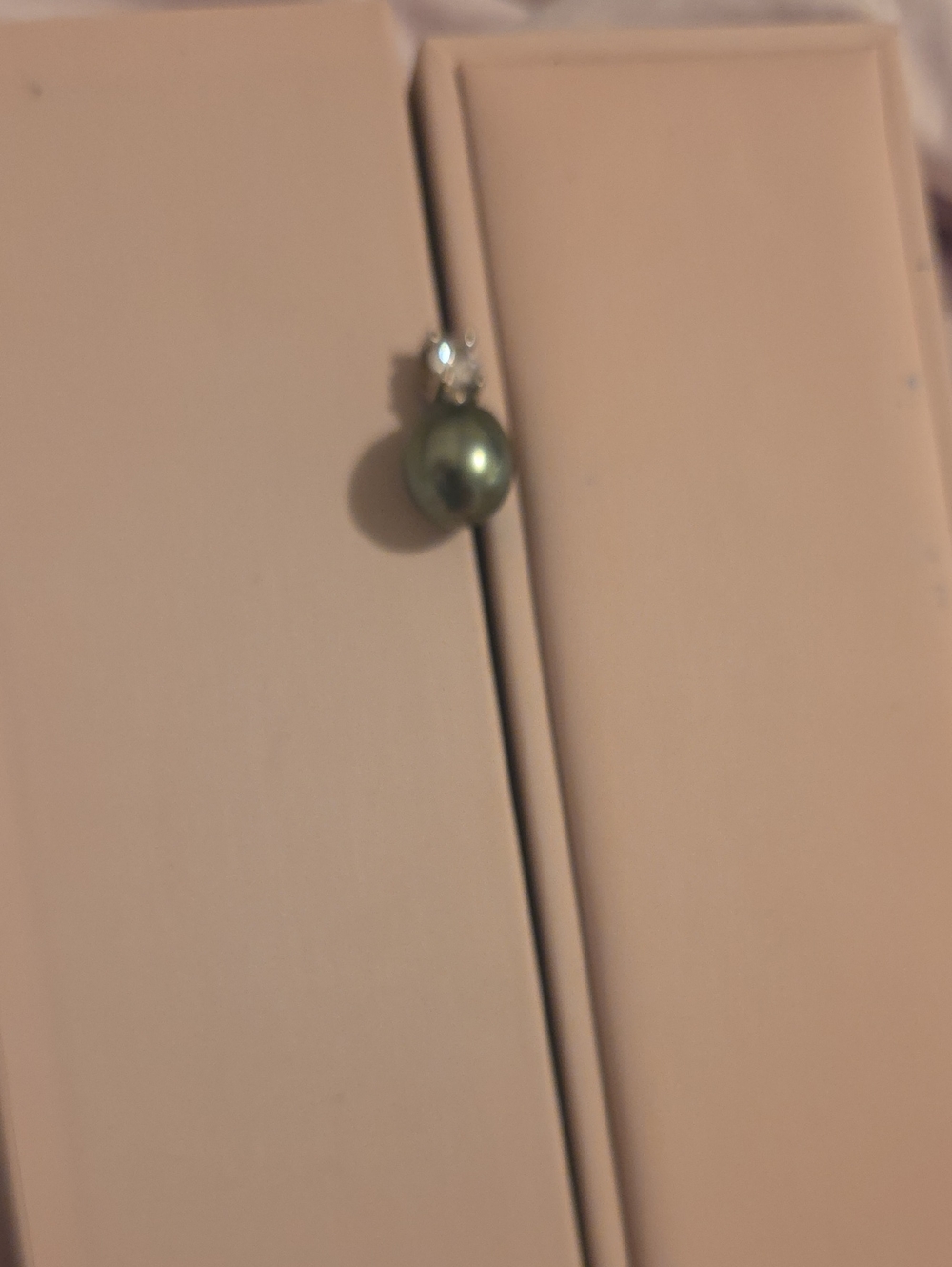 Tahitian Pearl Pendant with Silver Bail - Dark Green/blue Pearl